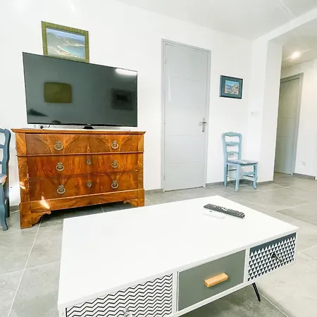 #gm Beautiful T3 With 2 Bedrooms And Parking